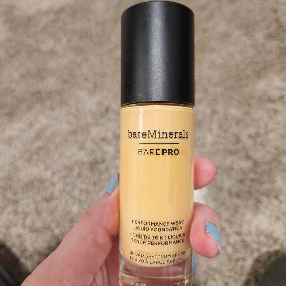 Bareminerals barepro foundation #17 Camel